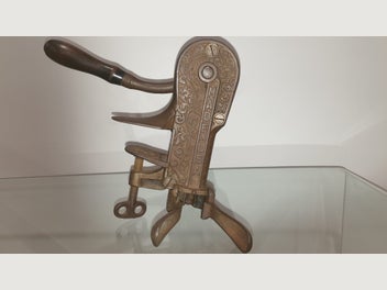 Image 1 of 6