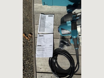 Image 1 of 7