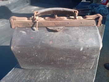 Image 1 of 4
