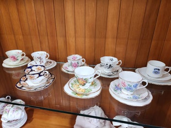 Image 1 of 4