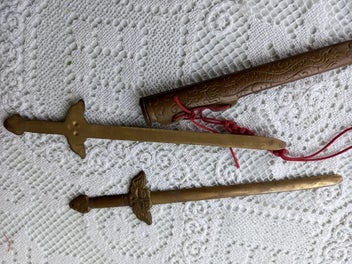 Image 1 of 5