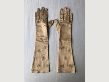 Image 1 of 7