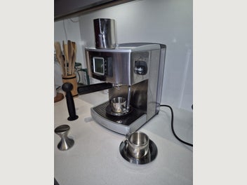 Image 1 of 5