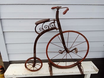 Image 1 of 6