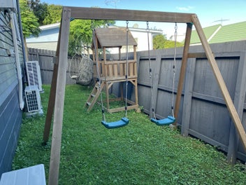 Image 1 of 3