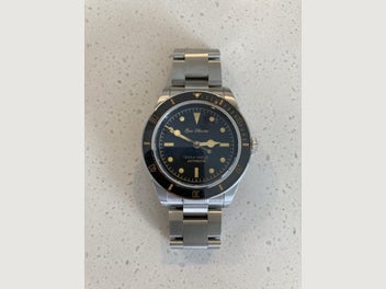 Image 1 of 7