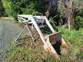 Image 1 of 6
