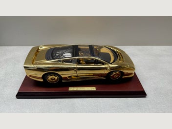 Image 1 of 7