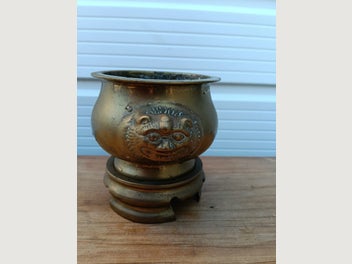 Image 1 of 2