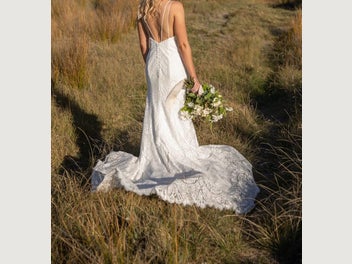 Image 1 of 7