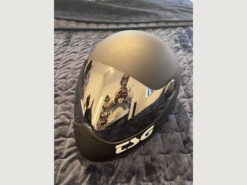 Image 1 of 4