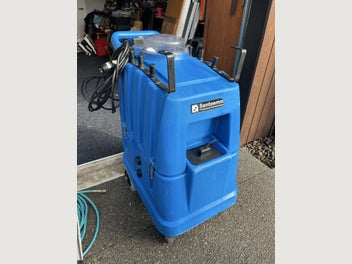 Image 1 of 7