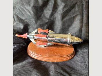 Image 1 of 4