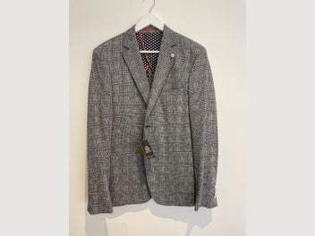 Image 1 of 6