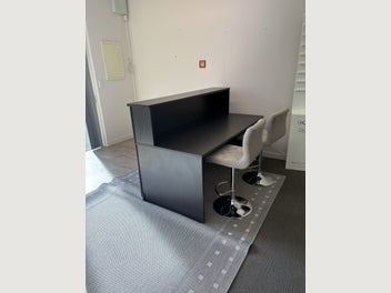 Image 1 of 6
