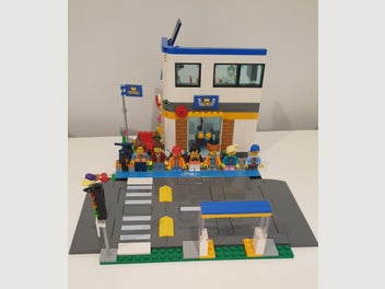 Image 1 of 5