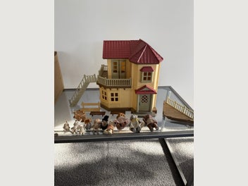 Image 1 of 8