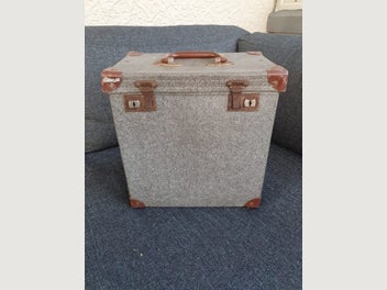 Image 1 of 7