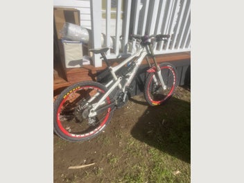 Image 1 of 5