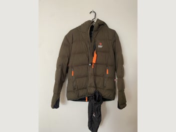 Image 1 of 4