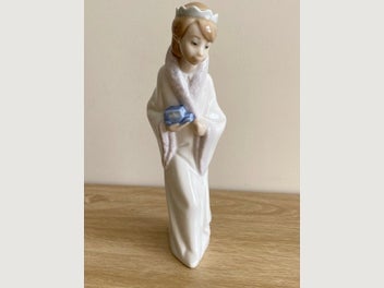 Image 1 of 5