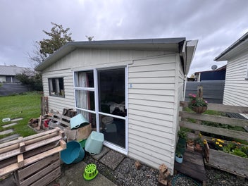 Image 1 of 4