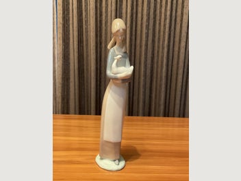 Image 1 of 5