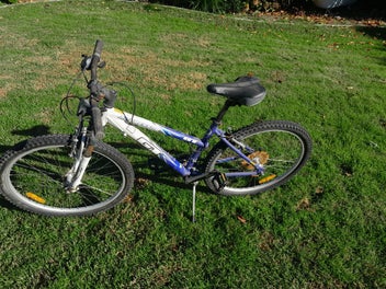 Image 1 of 3
