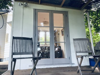 Image 1 of 7