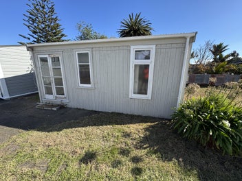 Image 1 of 6