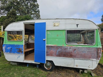 Image 1 of 7