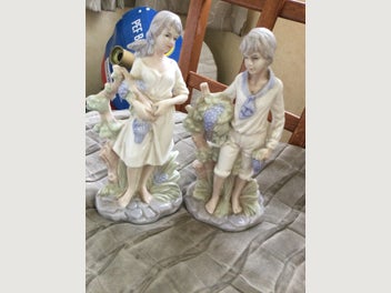 Image 1 of 7