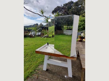 Image 1 of 7