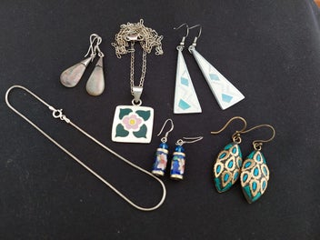 Image 1 of 4