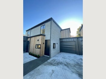 Image 1 of 18