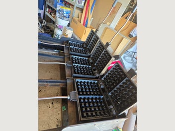 Image 1 of 2