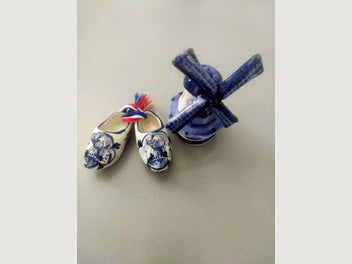 Image 1 of 4