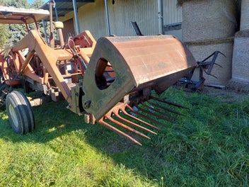 Image 1 of 4