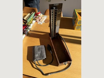Image 1 of 8