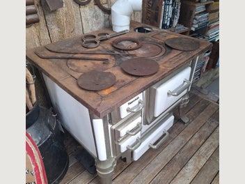 Image 1 of 6
