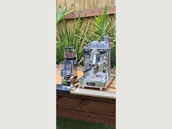 Image 1 of 8