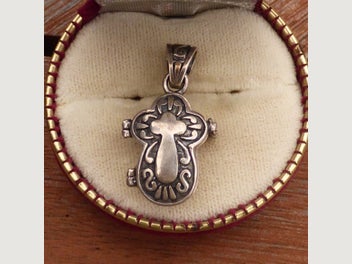 Image 1 of 4