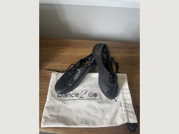 Image 1 of 6