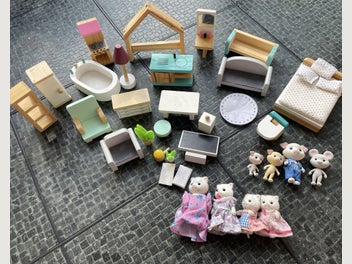 Image 1 of 3