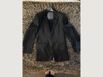 Image 1 of 6