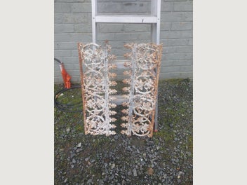 Image 1 of 1