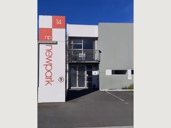 Image 1 of 5