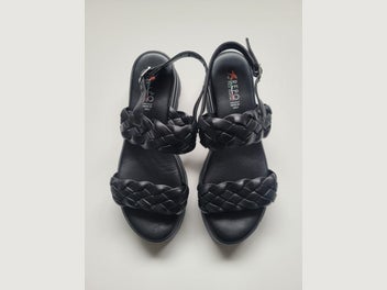 Image 1 of 6