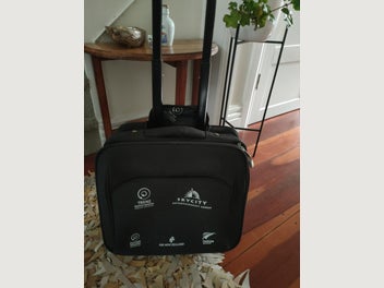 Image 1 of 6