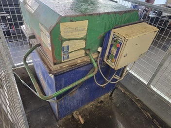Image 1 of 6